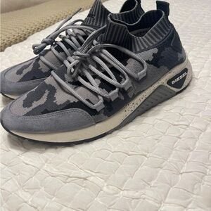 Diesel Men's Gray Camouflage Sneakers